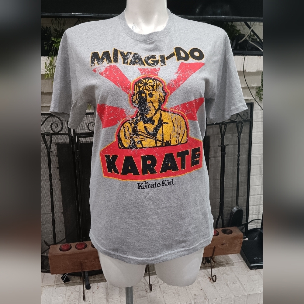 Miyagi-Do Karate Kid Graphic Tee Gray Retro Movie T-Shirt Unisex Size L - Picture 2 of 8